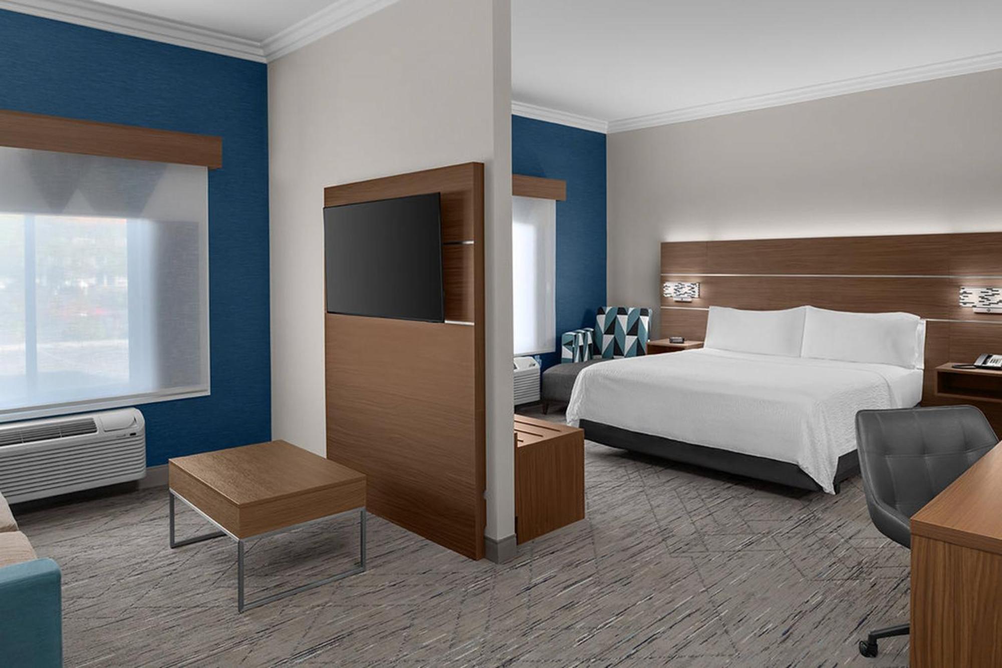 Hotel Express & By Ihg 3*
